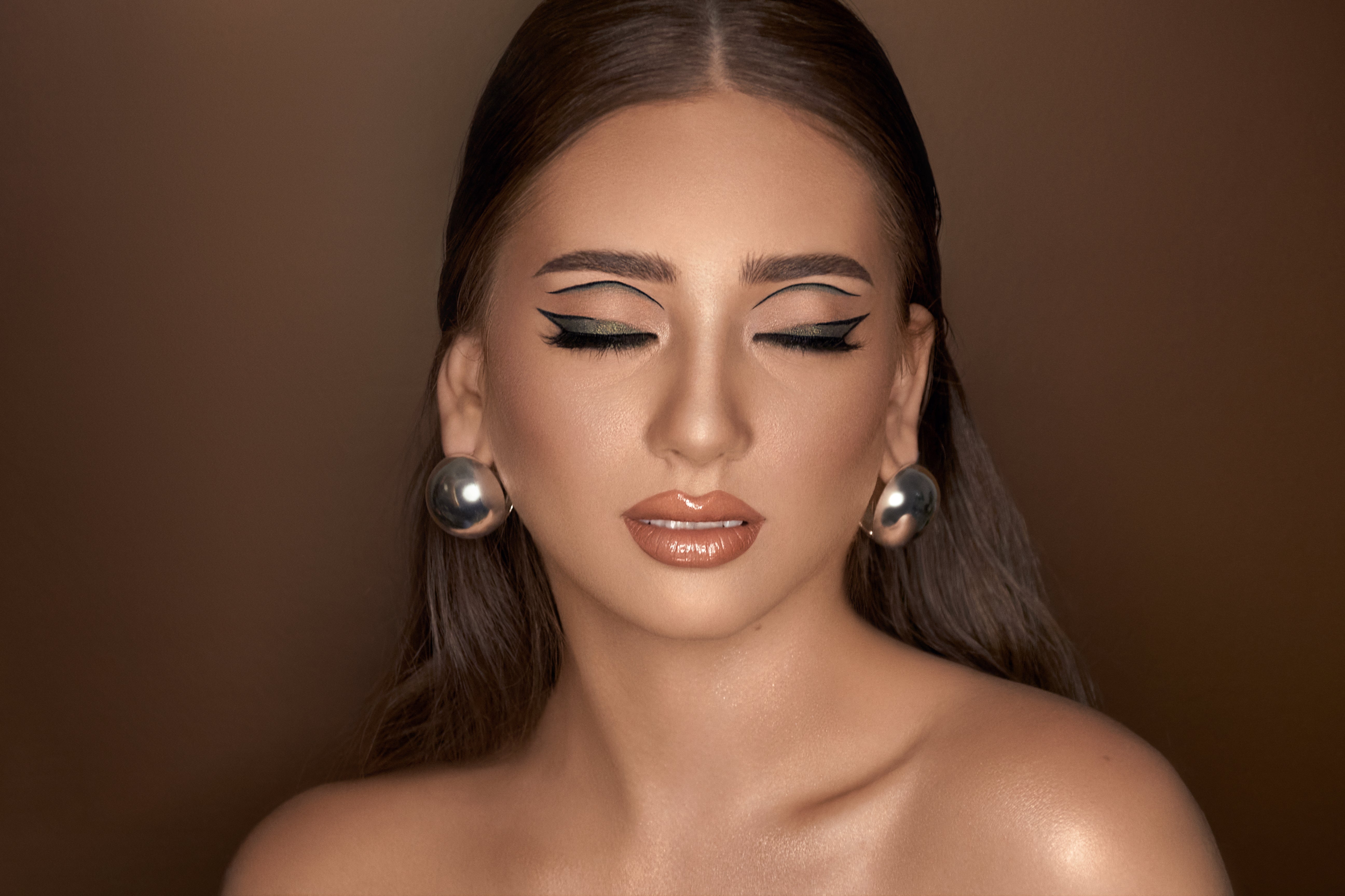 Green Eyeliner 💚 ايلاينر لون اخضر Ayn Noon